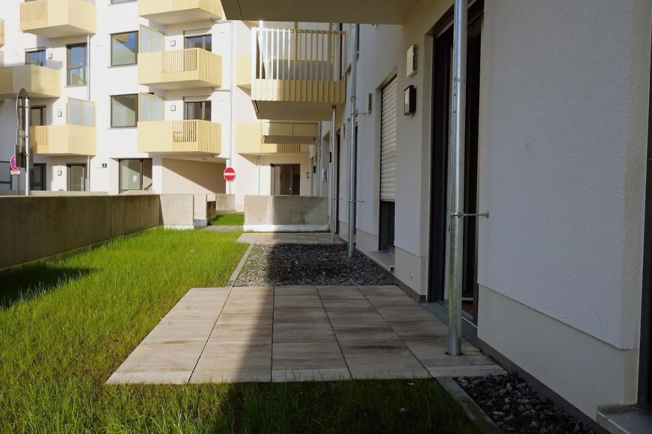 Design Apartment Nr 1 Mit Terrasse Und Parkplatz Στράουμπινγκ